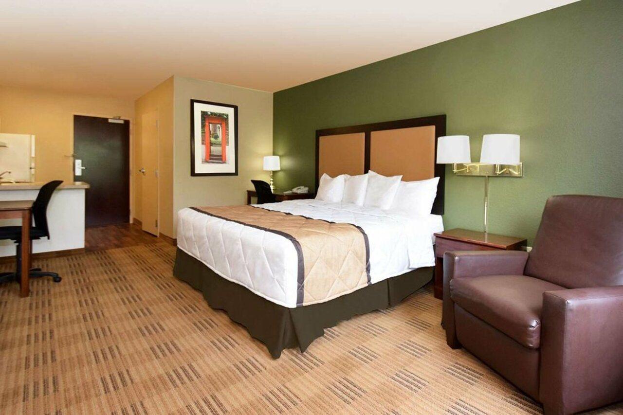เอ็กซ์เทนด์ สเตย์ อเมริกา ออเรนจ์ เคาน์ตี้-เลกฟอเรสต์ Hotel เลคฟอเรสต์ ภายนอก รูปภาพ
