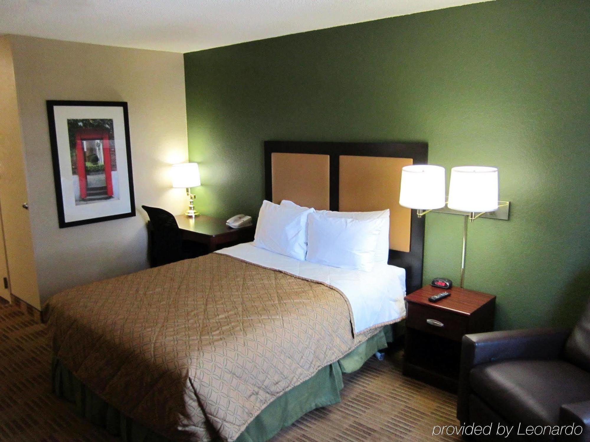 เอ็กซ์เทนด์ สเตย์ อเมริกา ออเรนจ์ เคาน์ตี้-เลกฟอเรสต์ Hotel เลคฟอเรสต์ ภายนอก รูปภาพ